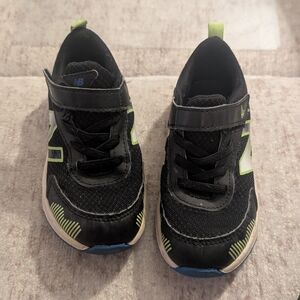 New Balance Kids Black and Lime Sneakers